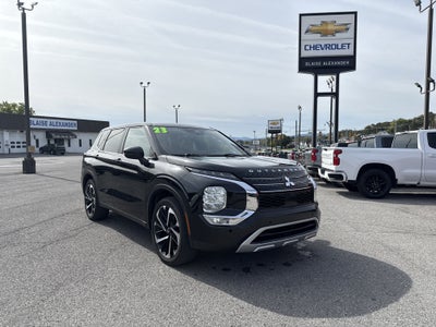 2023 Mitsubishi Outlander SE