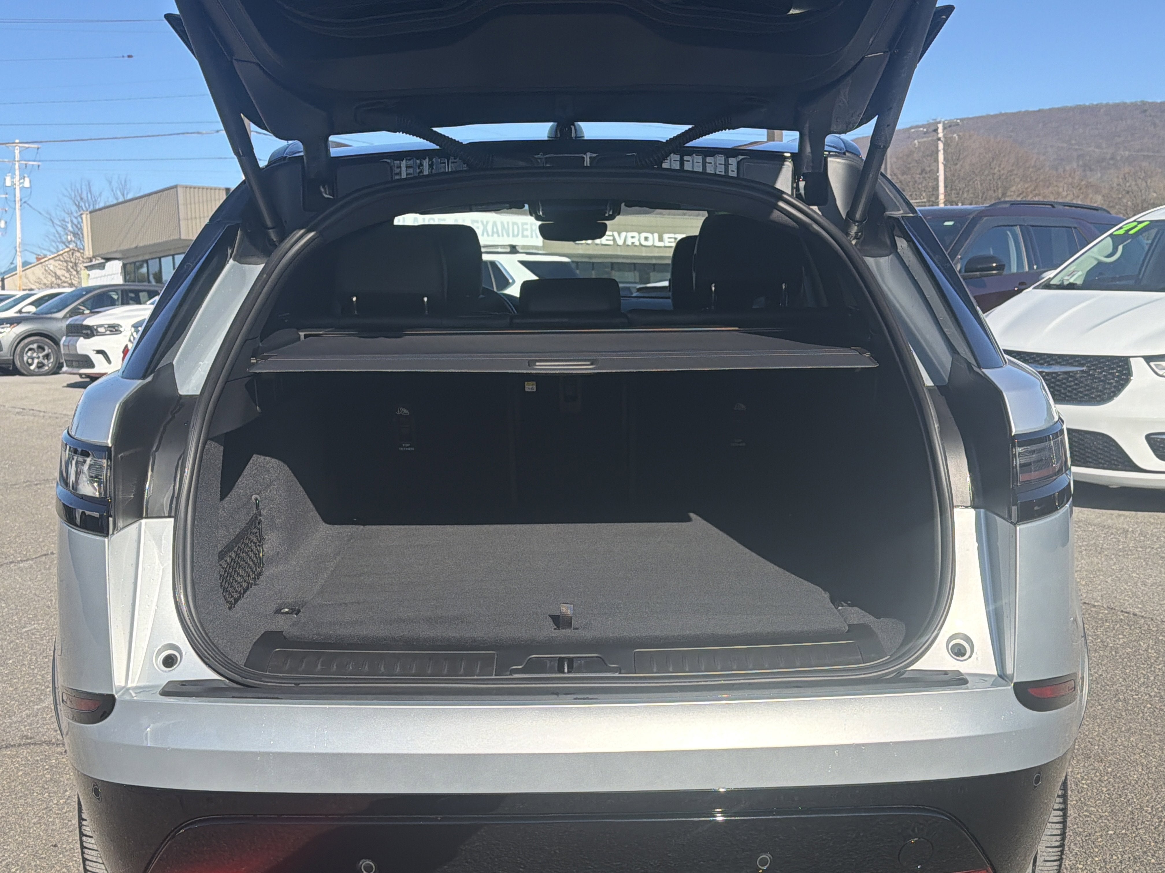 2024 Land Rover Range Rover Velar Dynamic SE