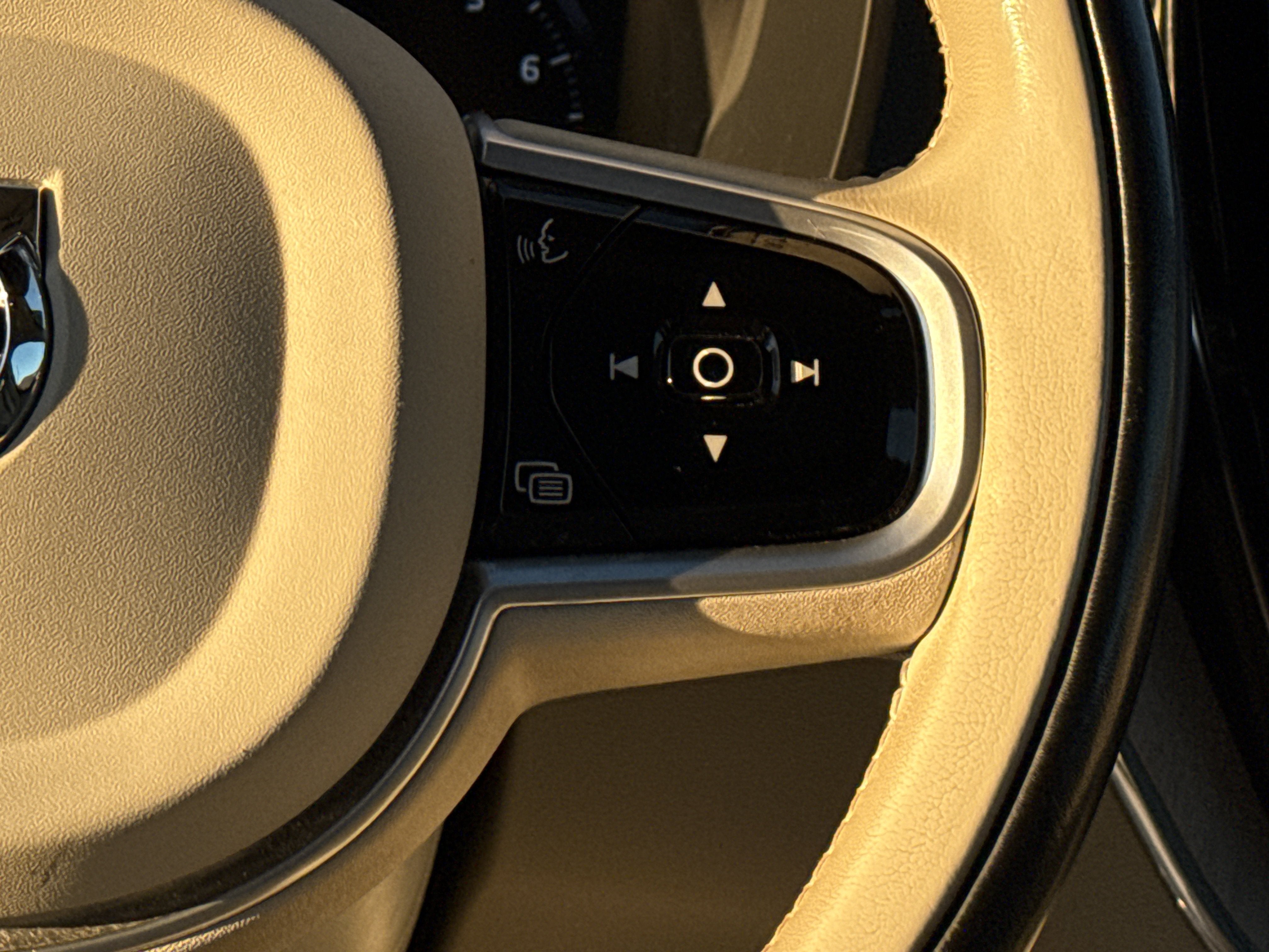 2021 Volvo XC60 Inscription