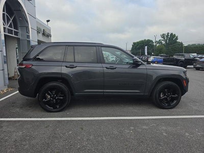 2022 Jeep Grand Cherokee Altitude 4x4