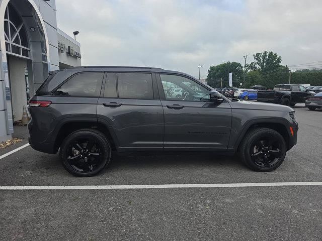 2022 Jeep Grand Cherokee Altitude 4x4