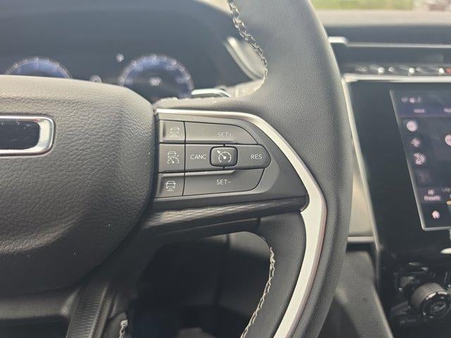 2024 Jeep Grand Cherokee L Laredo 4x4