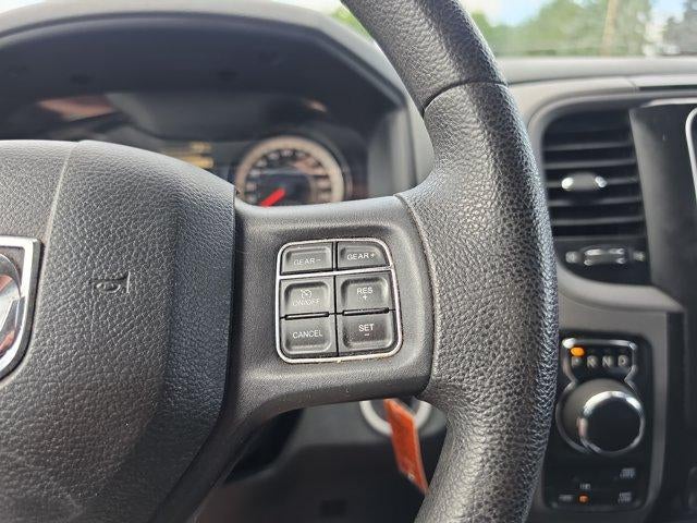 2016 RAM 1500 4WD Quad Cab 6.4 Ft Box Express