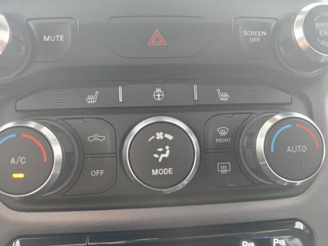 2020 RAM 1500 Big Horn 4x4 Crew Cab 5'7" Box