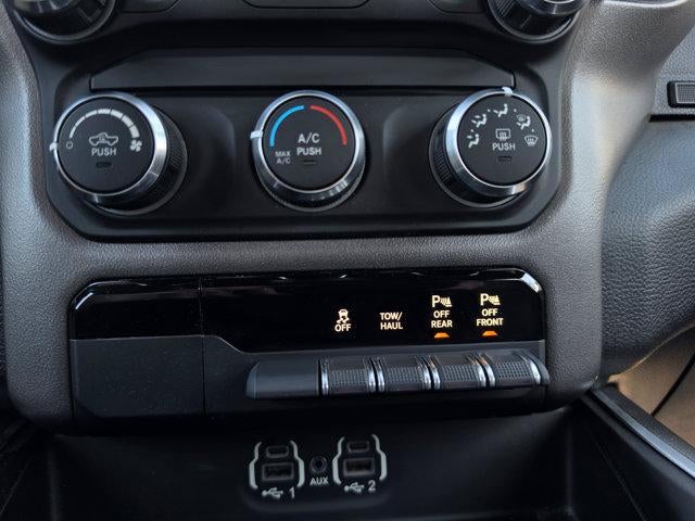 2020 RAM 1500 Big Horn 4x4 Crew Cab 5'7" Box