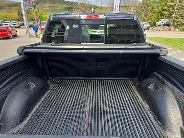 2021 RAM 1500 Laramie 4x4 Crew Cab 5'7" Box