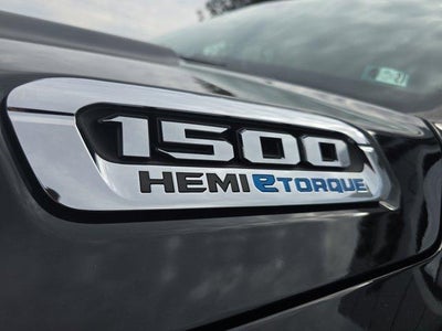 2022 RAM 1500 Laramie 4x4 Crew Cab 5'7" Box