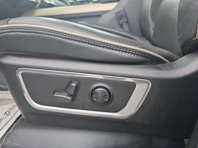 2022 RAM 1500 Laramie 4x4 Crew Cab 5'7" Box