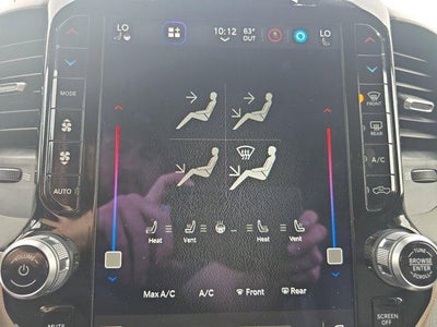 2022 RAM 1500 Laramie 4x4 Crew Cab 5'7" Box