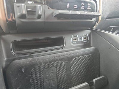 2022 RAM 1500 Laramie 4x4 Crew Cab 5'7" Box