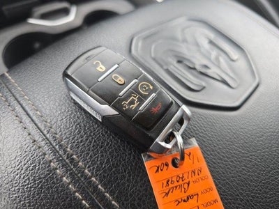 2022 RAM 1500 Laramie 4x4 Crew Cab 5'7" Box