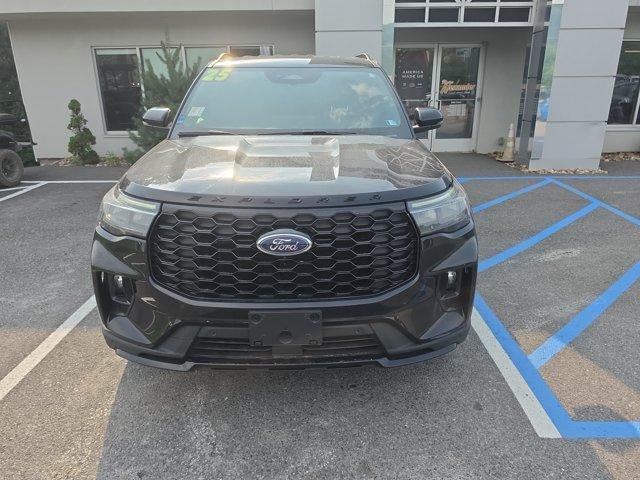 2025 Ford Explorer ST-Line 4WD