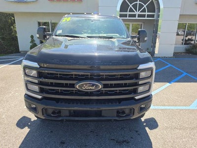 2024 Ford Super Duty F-250 SRW LARIAT 4WD Crew Cab 6.75' Box
