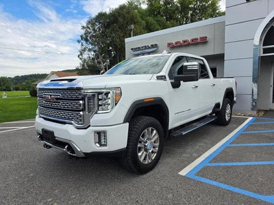 2022 GMC Sierra 2500 HD Crew Cab Standard Box 4-Wheel Drive Denali