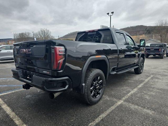 2025 GMC Sierra 2500 HD Crew Cab Standard Box 4-Wheel Drive AT4