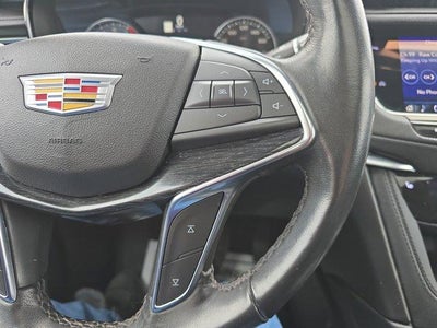 2022 Cadillac XT5 AWD 4dr Premium Luxury
