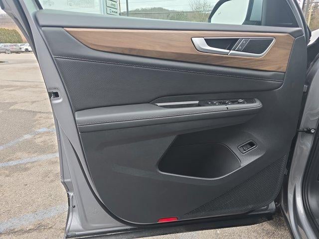 2025 Volkswagen Atlas 2.0T SE w/Technology 4MOTION