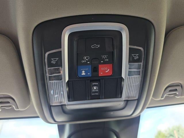 2024 RAM 3500 Longhorn 4x4 Crew Cab 8' Box