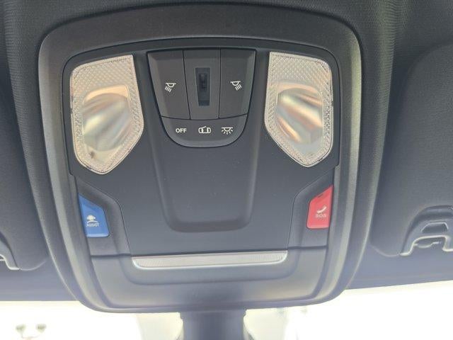 2022 RAM 2500 Big Horn 4x4 Crew Cab 6'4" Box