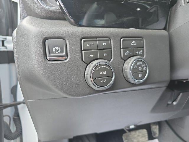 2026 Chevrolet Silverado 1500 Crew Cab Short Box 4-Wheel Drive LT Trail Boss