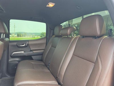 2017 Toyota Tacoma Limited Double Cab 5' Bed V6 4x4 AT (Natl)