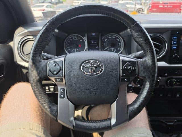 2017 Toyota Tacoma Limited Double Cab 5' Bed V6 4x4 AT (Natl)