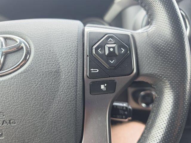2017 Toyota Tacoma Limited Double Cab 5' Bed V6 4x4 AT (Natl)