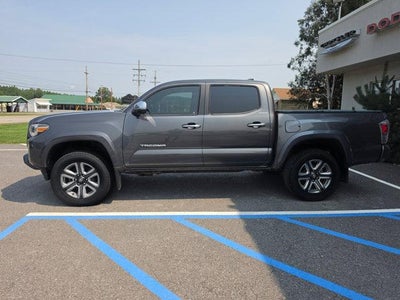 2017 Toyota Tacoma Limited Double Cab 5' Bed V6 4x4 AT (Natl)