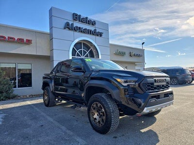2025 Toyota Tacoma 4WD 4WD Trailhunter Hybrid Double Cab 5' Bed AT (Natl)