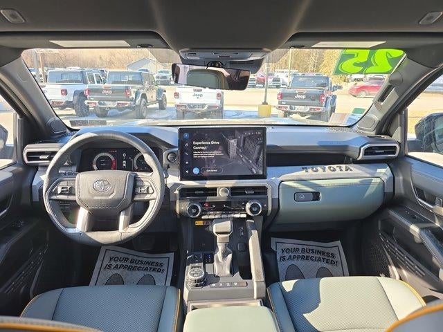 2025 Toyota Tacoma 4WD 4WD Trailhunter Hybrid Double Cab 5' Bed AT (Natl)