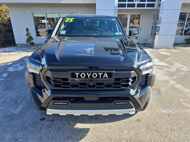 2025 Toyota Tacoma 4WD 4WD Trailhunter Hybrid Double Cab 5' Bed AT (Natl)