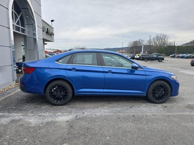 2022 Volkswagen Jetta SE Auto