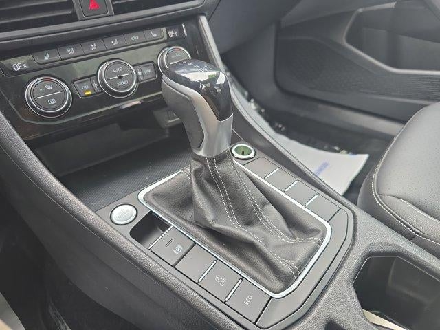 2022 Volkswagen Jetta SE Auto