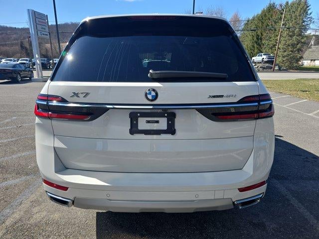 2026 BMW X7 xDrive40i Sports Activity Vehicle