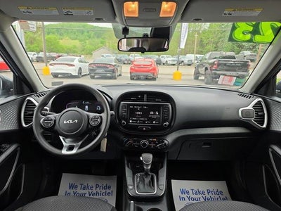 2023 Kia Soul LX IVT
