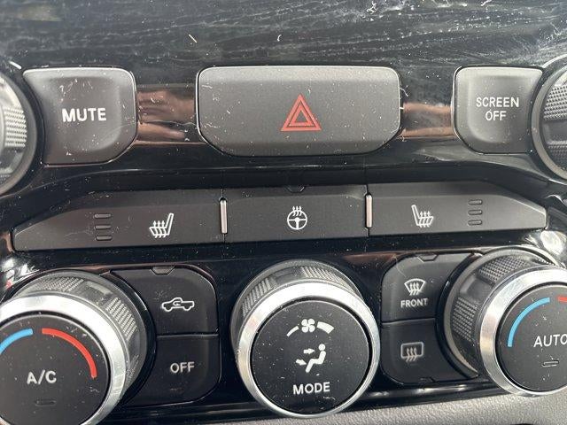 2022 RAM 1500 Big Horn 4x4 Crew Cab 5'7" Box