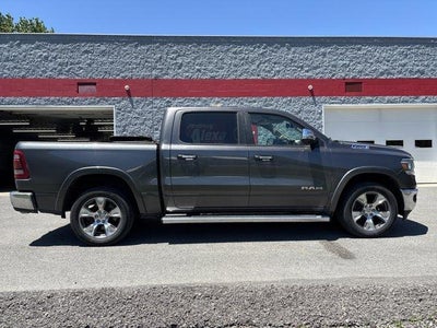 2019 RAM 1500 Laramie 4x4 Crew Cab 5'7" Box