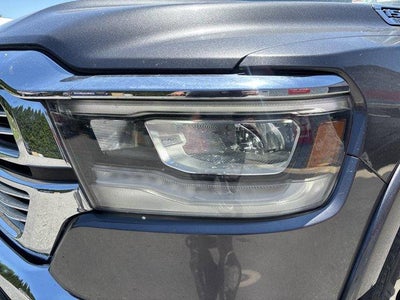 2019 RAM 1500 Laramie 4x4 Crew Cab 5'7" Box