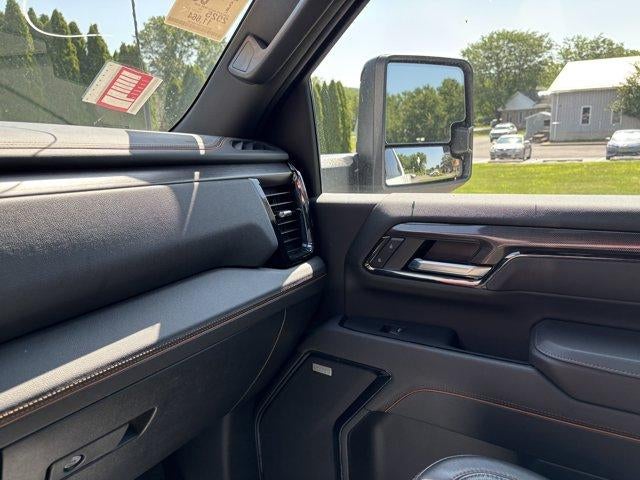 2025 GMC Sierra 3500HD Crew Cab Standard Box 4-Wheel Drive AT4