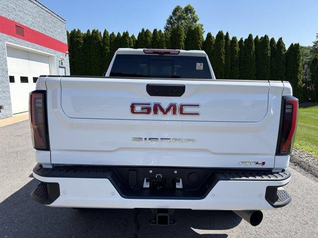 2025 GMC Sierra 3500HD Crew Cab Standard Box 4-Wheel Drive AT4