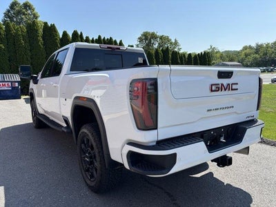 2025 GMC Sierra 3500HD Crew Cab Standard Box 4-Wheel Drive AT4