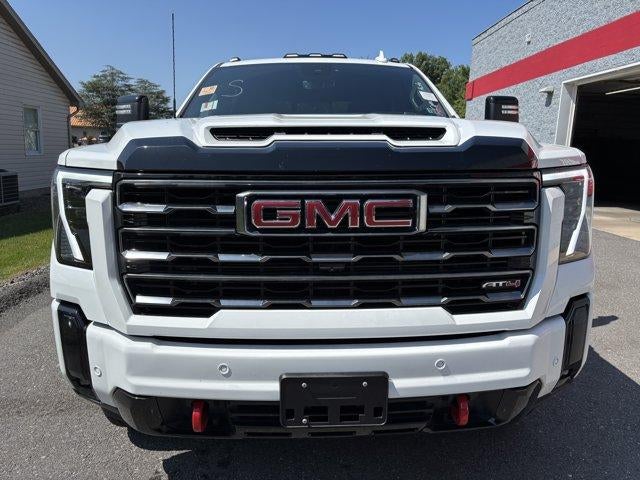 2025 GMC Sierra 3500HD Crew Cab Standard Box 4-Wheel Drive AT4