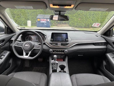 2025 Nissan Altima SV FWD
