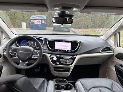2024 Chrysler Pacifica Touring L FWD