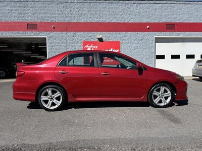 2013 Toyota Corolla 4dr Sdn Auto S (Natl)