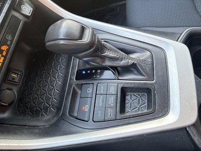 2019 Toyota RAV4 LE AWD (Natl)