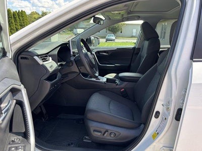 2025 Toyota RAV4 XLE AWD (Natl)