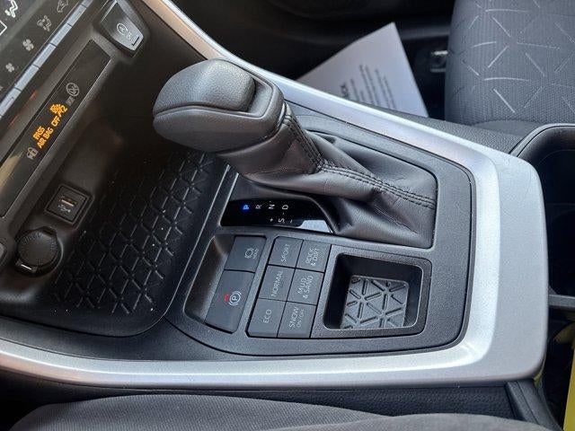 2025 Toyota RAV4 XLE AWD (Natl)