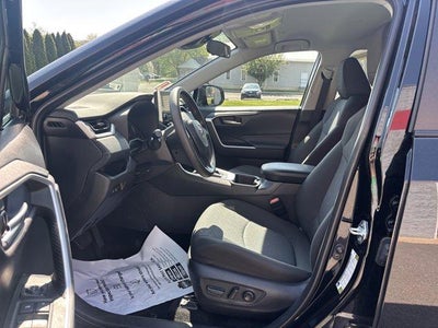 2025 Toyota RAV4 XLE AWD (Natl)
