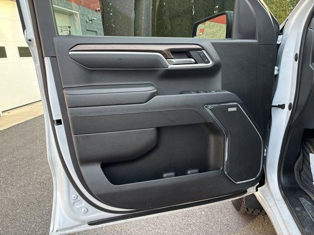 2024 Chevrolet Silverado 1500 Crew Cab Standard Box 4-Wheel Drive LT Trail Boss